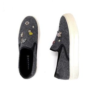 Steven by Steve Madden Gerry Sneakers Size 9.5 Gray Platform Skater Charms New